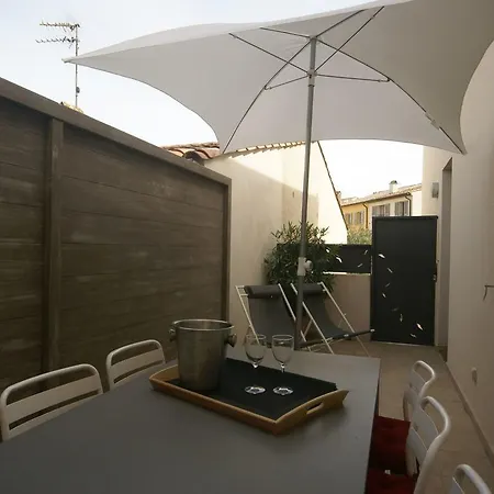 Lavish In Tropez Near Hébergement de vacances *
