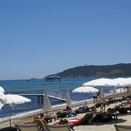 Lavish In Tropez Near Hébergement de vacances Saint-Tropez